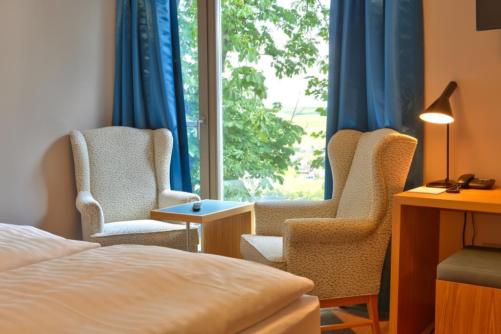 Vogelsburg Hotel Escherndorf Ngoại thất bức ảnh