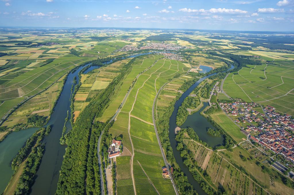 Vogelsburg Hotel Escherndorf Ngoại thất bức ảnh
